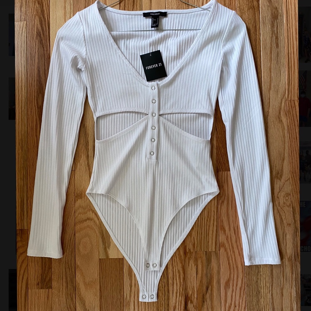 FOREVER 21 LONG SLEEVE BODY SUIT